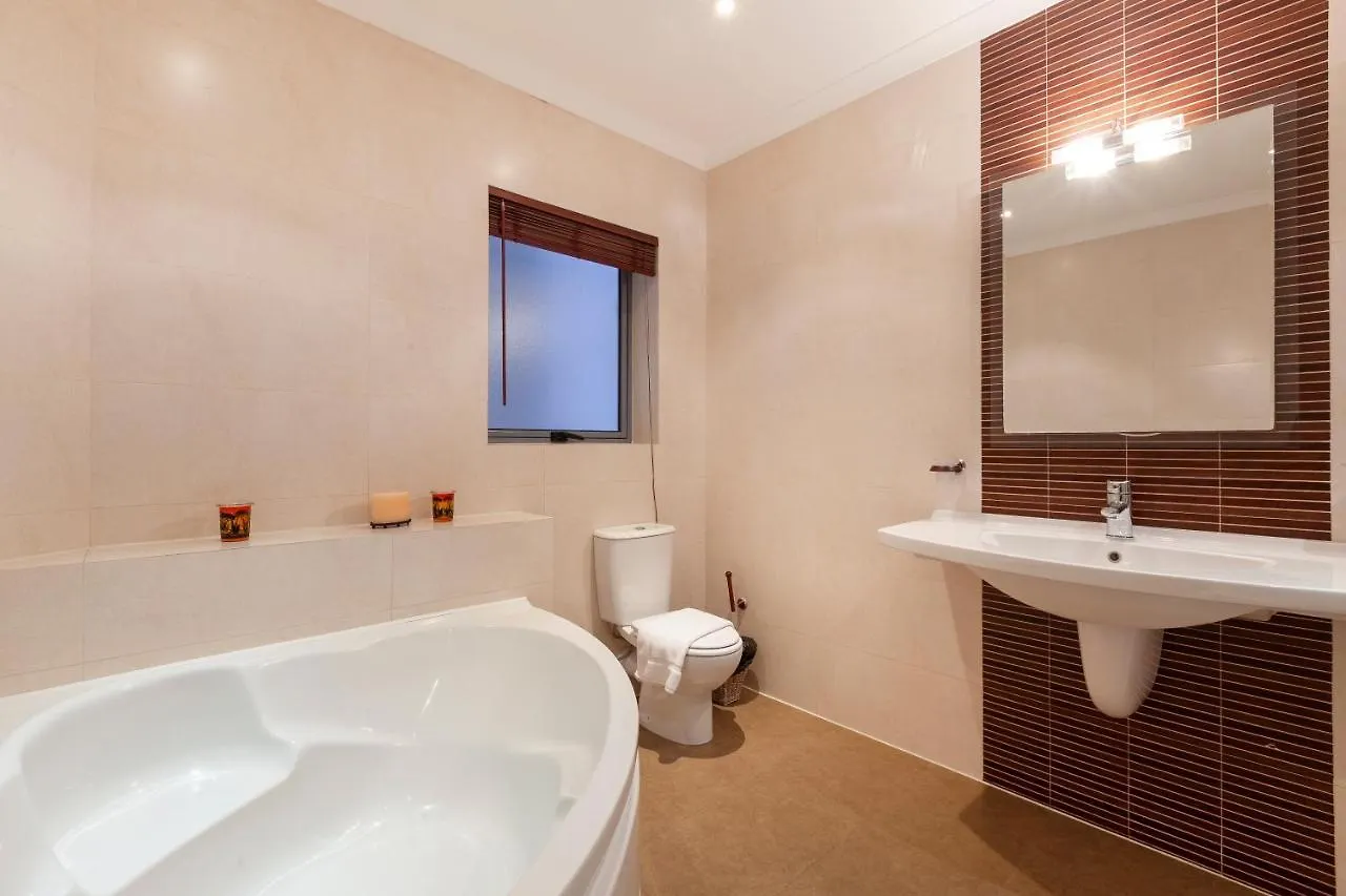 Spacious Seafront Apt With Living, Sofa, Wifi & Ac By 360 Estates Sliema Apartment