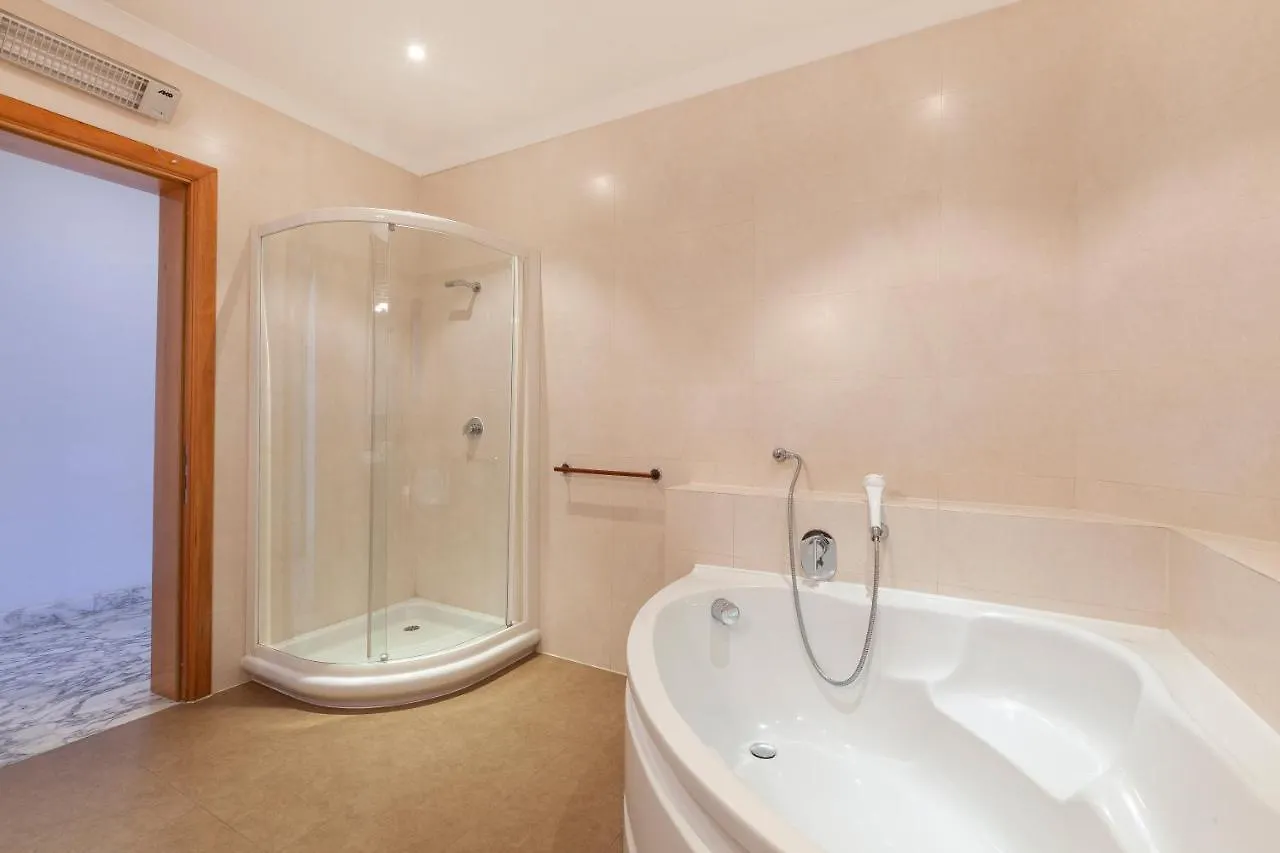 Apartment Spacious Seafront Apt With Living, Sofa, Wifi & Ac By 360 Estates Sliema Malta