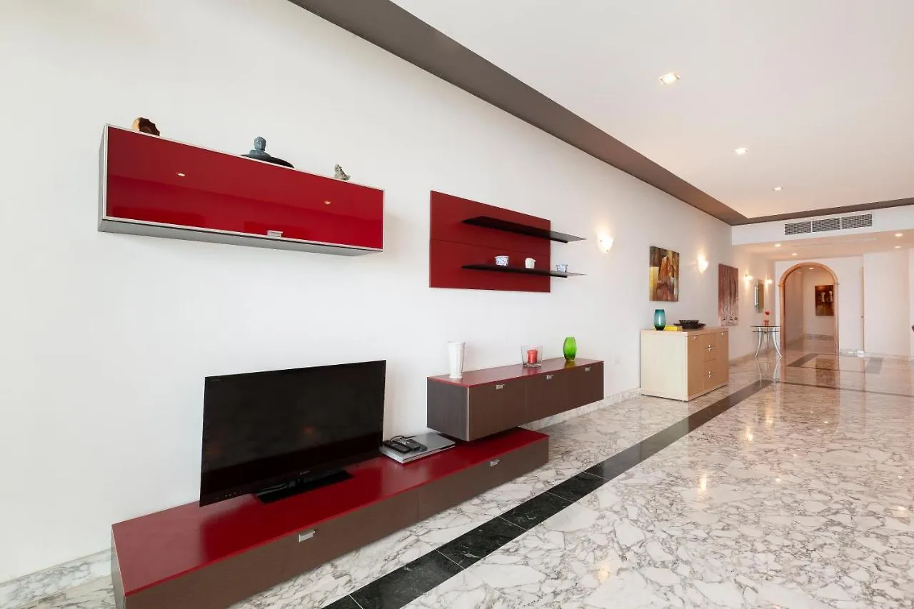 Spacious Seafront Apt With Living, Sofa, Wifi & Ac By 360 Estates Sliema
